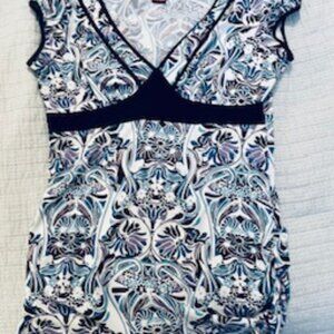 Women's short sleeve multi- colored stretch top